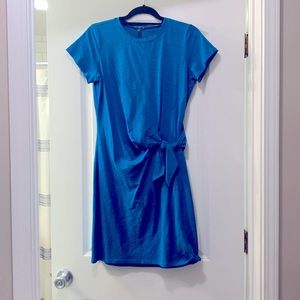 BEAUTIFUL BLUE, SZ Medium, Express side tie dress.